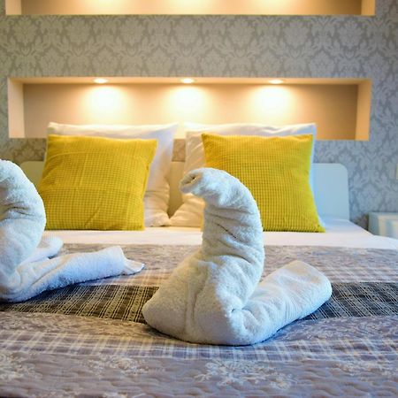Apartamenty Homely Place Serce Poznania - Stary Rynek - Parking エクステリア 写真