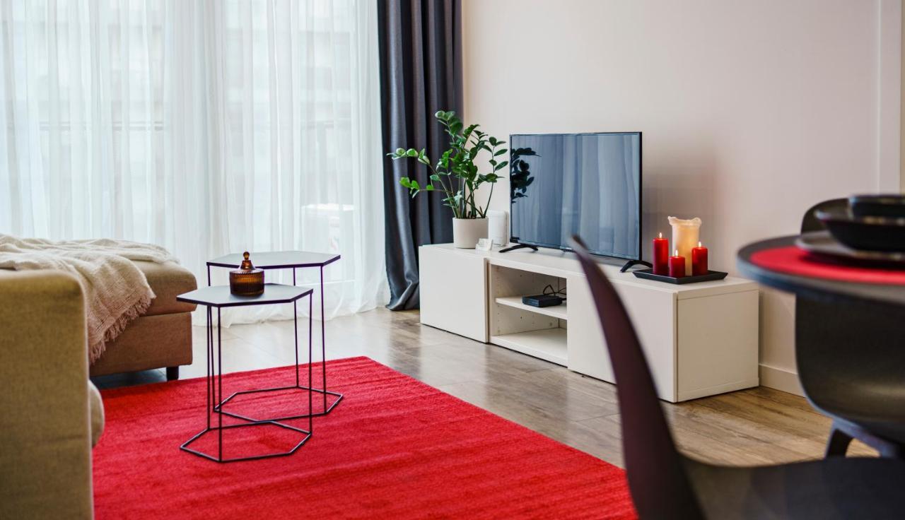 Apartamenty Homely Place Serce Poznania - Stary Rynek - Parking エクステリア 写真