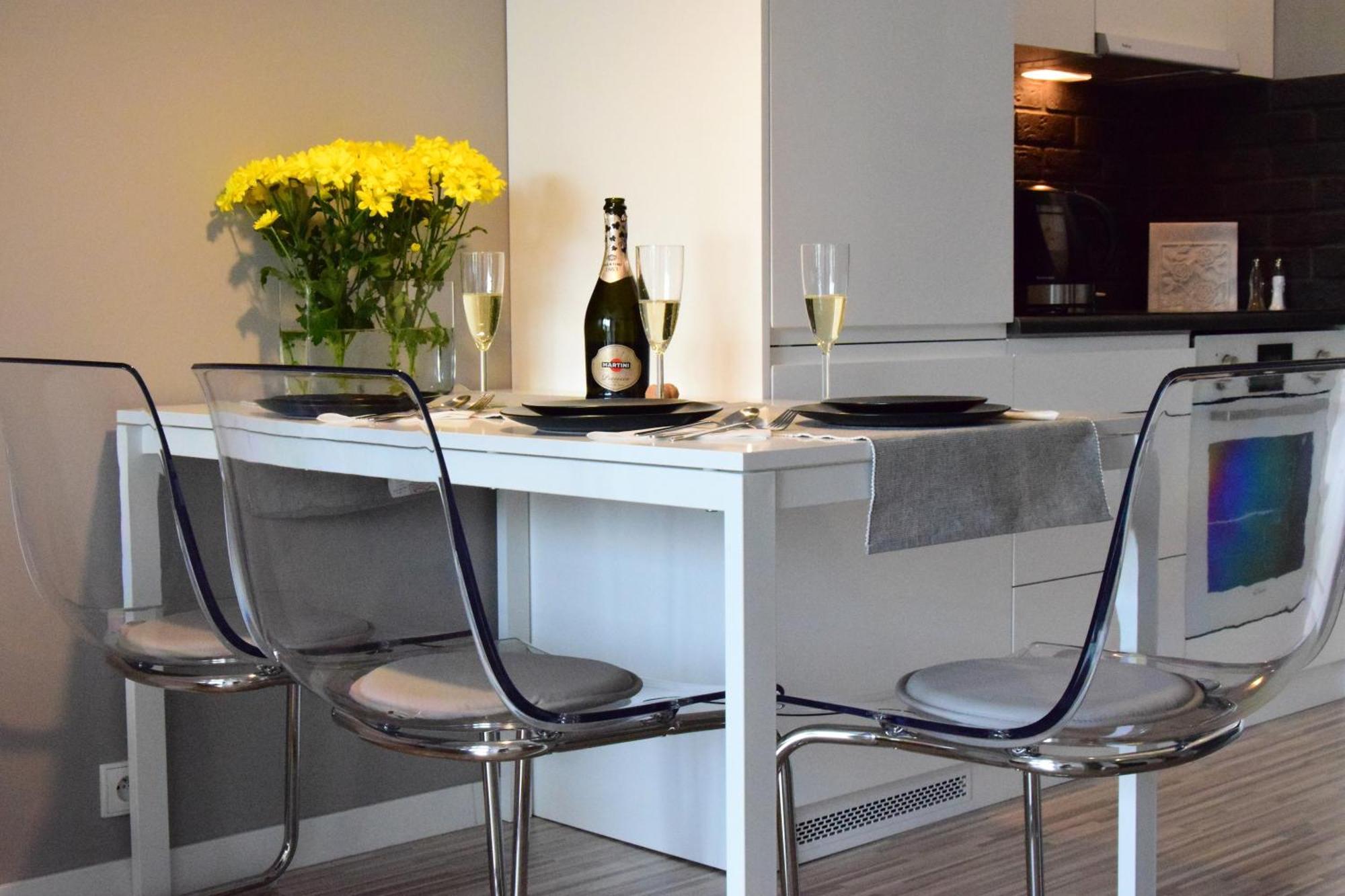Apartamenty Homely Place Serce Poznania - Stary Rynek - Parking 部屋 写真