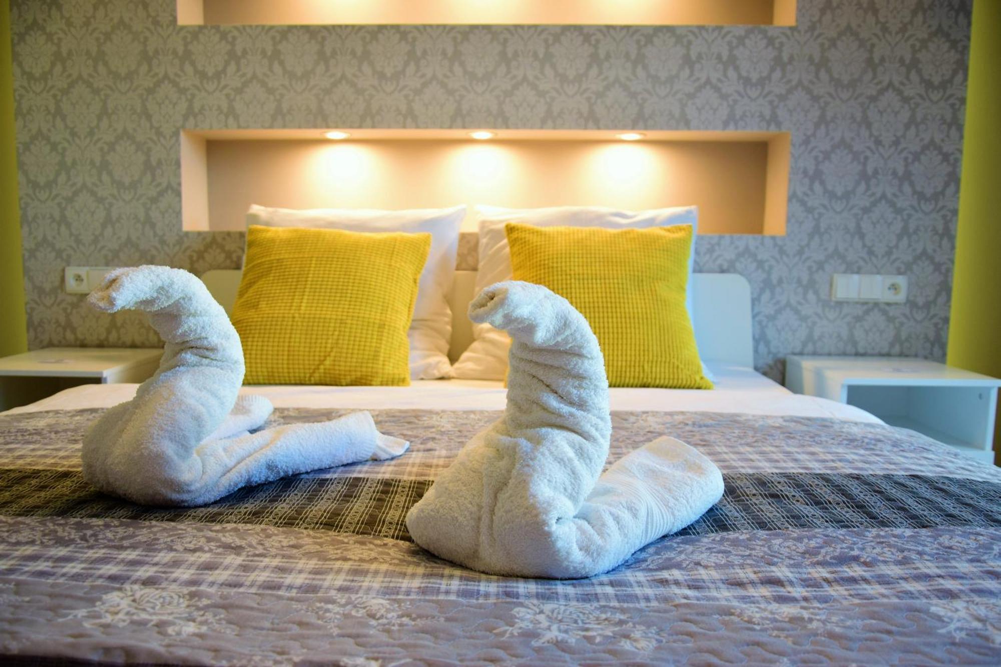 Apartamenty Homely Place Serce Poznania - Stary Rynek - Parking エクステリア 写真