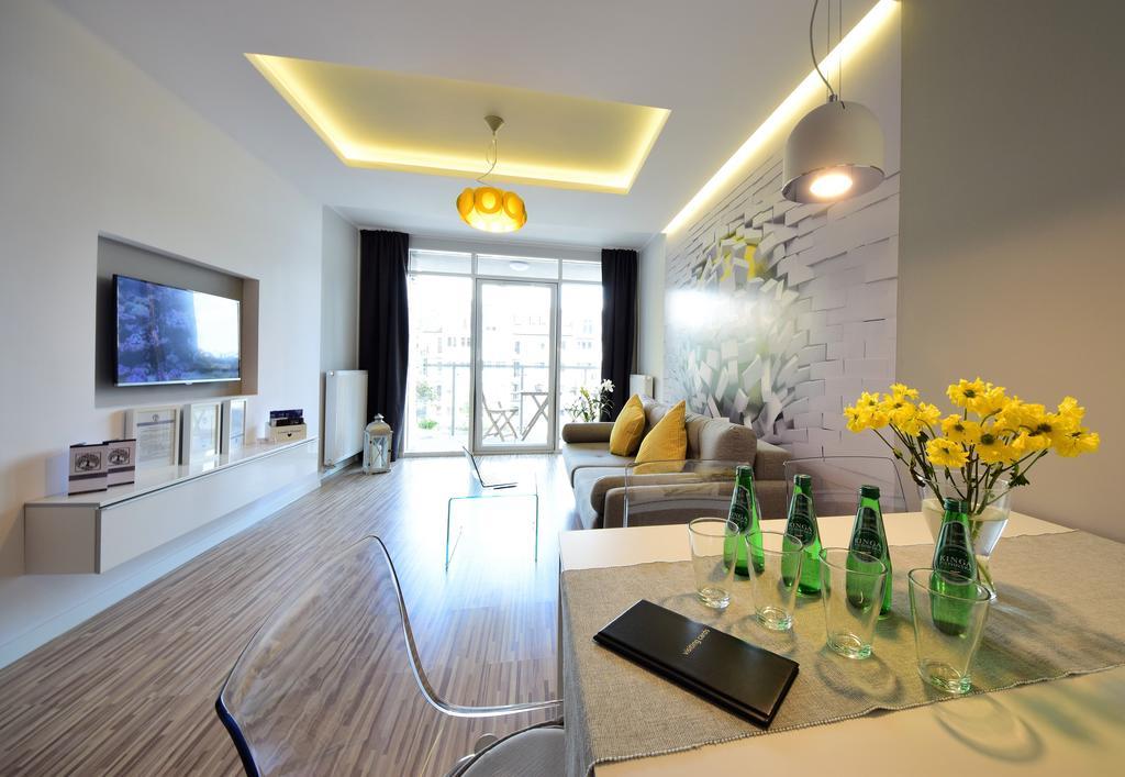 Apartamenty Homely Place Serce Poznania - Stary Rynek - Parking エクステリア 写真