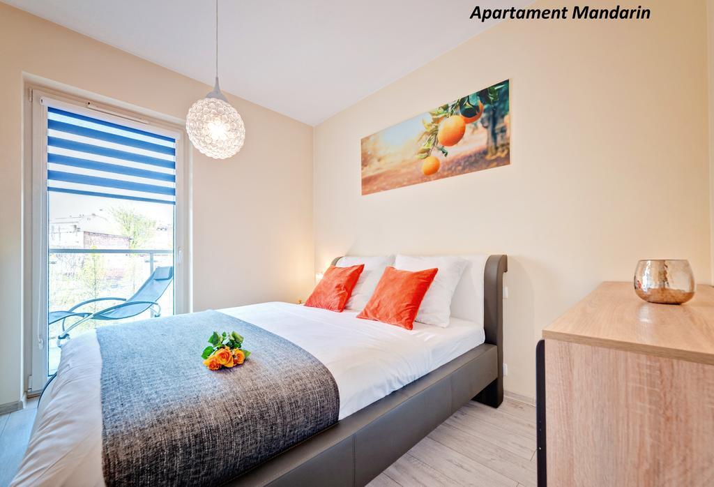 Apartamenty Homely Place Serce Poznania - Stary Rynek - Parking エクステリア 写真